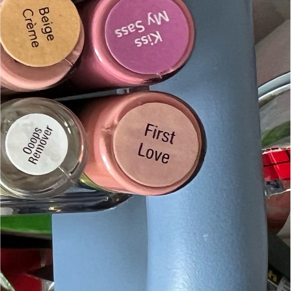 New & Sealed Senegence Lipsense color First Love - Picture 3 of 5